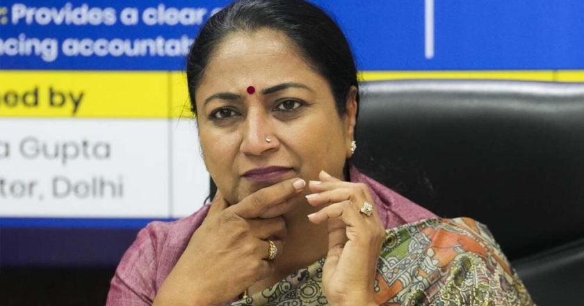 ‘घर के मंदिर’ तक पहुंची BJP? CM रेखा गुप्ता के बयान ने बढ़ाई सियासी हलचल