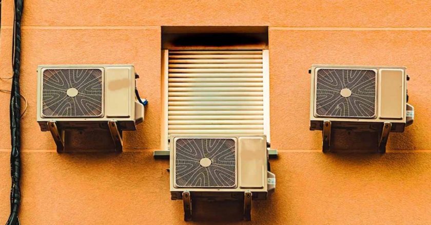 AC और फैन साथ चलाएं: गर्मी में बिजली बिल कम करने का आसान तरीका