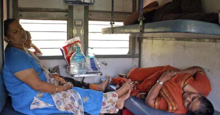 IRCTC ने बताया तरीका: ट्रेन में लोअर बर्थ कैसे पाएं