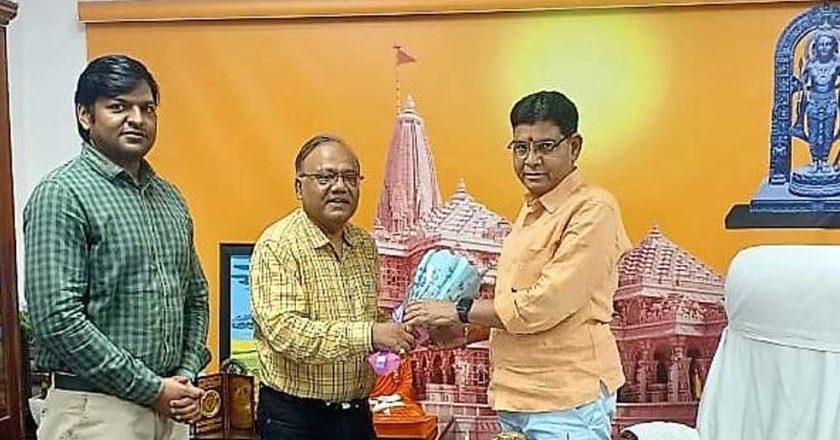 ​उच्च शिक्षा मंत्री से मिले कुलपति प्रो. दयाल, विश्वविद्यालय के गुणात्मक विकास और समस्याओं पर हुई चर्चा