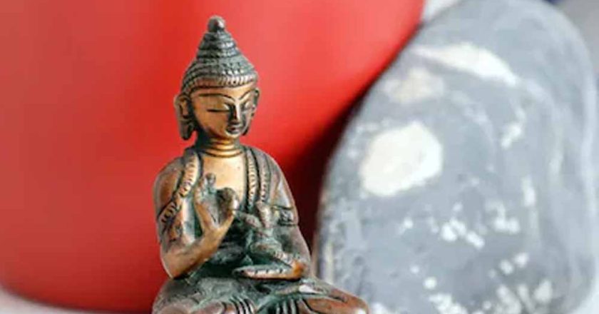 बुद्ध पूर्णिमा 2026: घर में बुद्ध की मूर्ति रखने का सही तरीका और महत्व