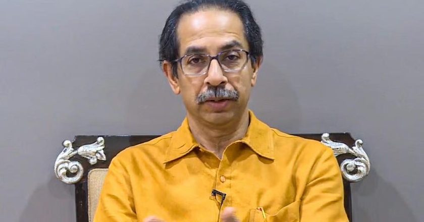 उद्धव ठाकरे को बड़ा झटका? 6 सांसदों की बगावत की चर्चा तेज, शिंदे खेमे की बढ़ी सक्रियता