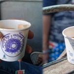 ट्रेन में 10 रुपये की चाय का असली खेल! जानिए रेलवे ने कितना तय किया है इसका रेट