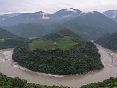 भारत की चिंता बढ़ाने वाली चीन की नई चाल! बॉर्डर से 50KM दूर ब्रह्मपुत्र पर बना रहा दुनिया का सबसे बड़ा बांध