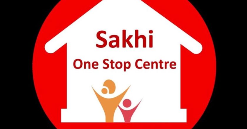 10 साल बाद फिर जुड़ा बिखरा परिवार, सखी की पहल से बेटियों को मिला माता-पिता का साथ
