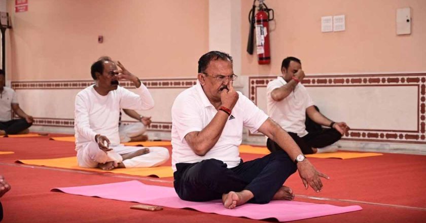 जयपुर विधानसभा परिसर में ‘योगोत्सव’ का आयोजन, योग के माध्यम से स्वास्थ्य और संतुलन का संदेश