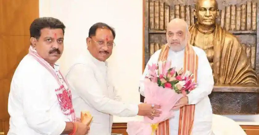 बस्तर में विकास और जनविश्वास का मजबूत हो रहा है आधार: केंद्रीय गृहमंत्री अमित शाह से मिले मुख्यमंत्री विष्णुदेव साय