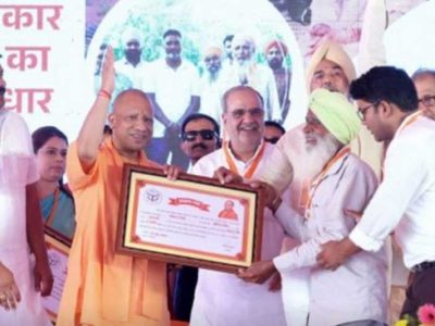 मुख्यमंत्री ने विभिन्न योजनाओं के लाभार्थियों को दिया आवंटन पत्र, चेक, मकान की चाबी व सम्मान