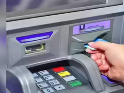 देश में कैश का रिकॉर्ड स्तर, फिर भी खाली पड़े ATM! आखिर क्यों गहराया नकदी संकट?