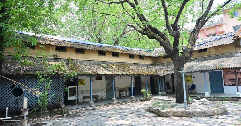 दुर्ग में 100 साल पुराने DEO कार्यालय भवन का होगा नवनिर्माण, जल्द शुरू होगा काम