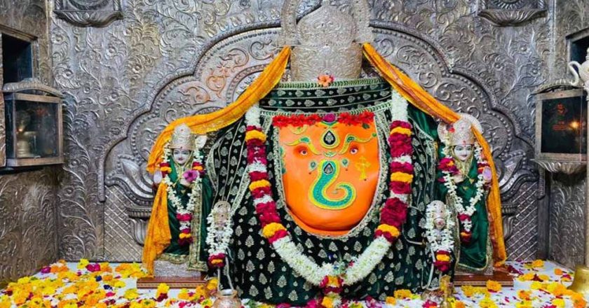 खजराना गणेश मंदिर में स्वर्णिम श्रृंगार, गणेशजी के साथ रिद्धि-सिद्धि भी पहनेंगी सोने के मुकुट