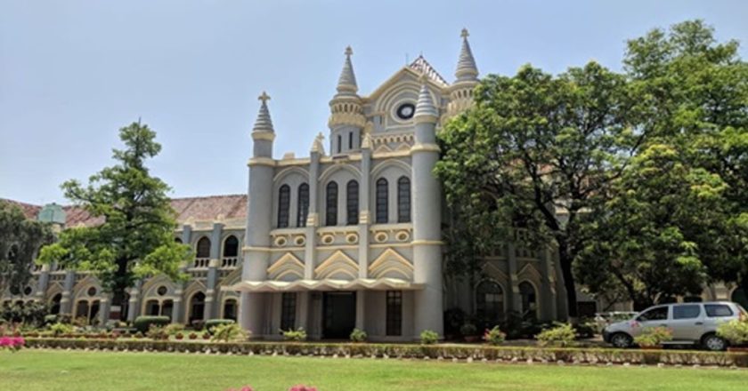 सरकारी संपत्ति की सुरक्षा में लापरवाही पर हाईकोर्ट सख्त, जिम्मेदार अधिकारियों पर कार्रवाई के निर्देश