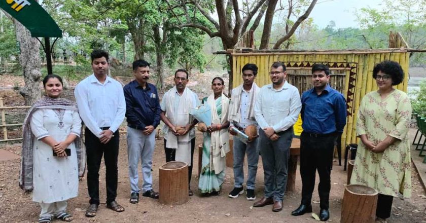 सुकमा के किसान पुत्र ने रचा इतिहास JEE एडवांस में 634वीं रैंक हासिल कर बारसे रोशन ने बढ़ाया जिले का गौरव