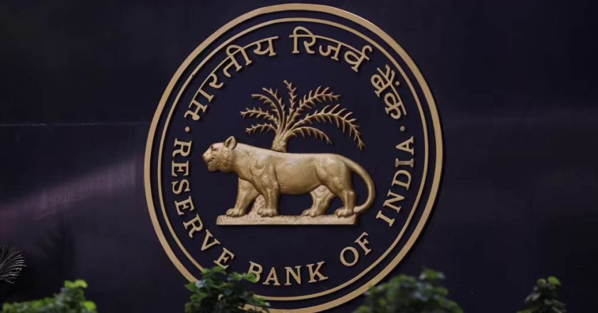 RBI Ombudsman Scheme: बैंक की शिकायत का नहीं हुआ समाधान? यहां करें कंप्लेन, मैनेजर को देना होगा जवाब