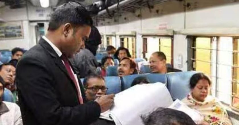 रेलवे का नया नियम! कैमरे के साथ टिकट चेक करेंगे TTE, यात्रियों से हर बातचीत होगी रिकॉर्ड
