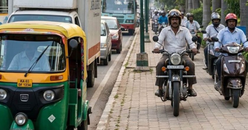फुटपाथ पर कार या बाइक दौड़ाई तो ₹5,000 का जुर्माना! कर्नाटक सरकार का बड़ा प्रस्ताव