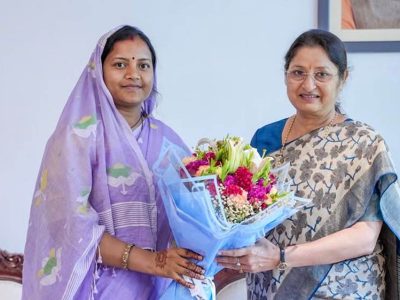 रायपुर : केंद्रीय महिला एवं बाल विकास मंत्री अन्नपूर्णा देवी से महिला एवं बाल विकास मंत्री लक्ष्मी राजवाड़े ने की सौजन्य भेंट