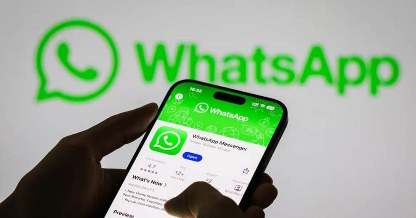 WhatsApp यूज़र्स का इंतज़ार खत्म हो गया है; टैबलेट्स के लिए एक नया स्पेशल मोड आ रहा है जो चैटिंग के अनुभव को बदल देगा।