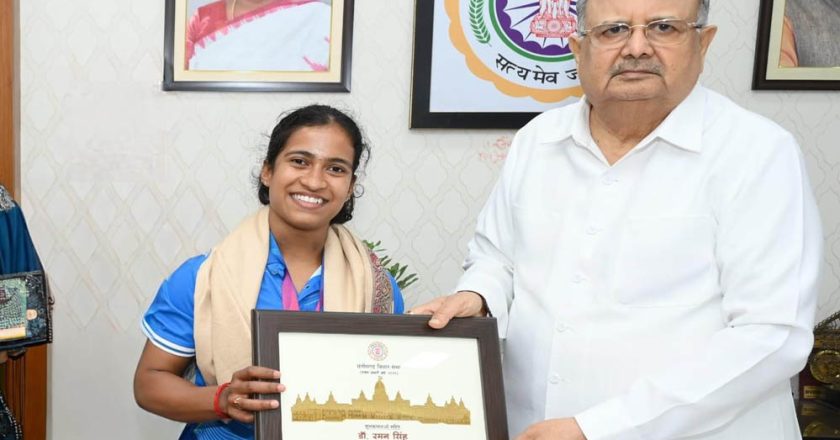 राजनांदगांव की बेटी ज्ञानेश्वरी यादव ने कॉमनवेल्थ गेम्स 2026 में जीता रजत पदक, विधानसभा अध्यक्ष डॉ. रमन सिंह ने दी बधाई