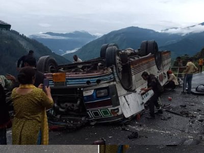 हिमाचल के चंबा में दर्दनाक हादसा, पहाड़ी से सड़क पर गिरी बस; 7 लोगों की मौत, कई घायल