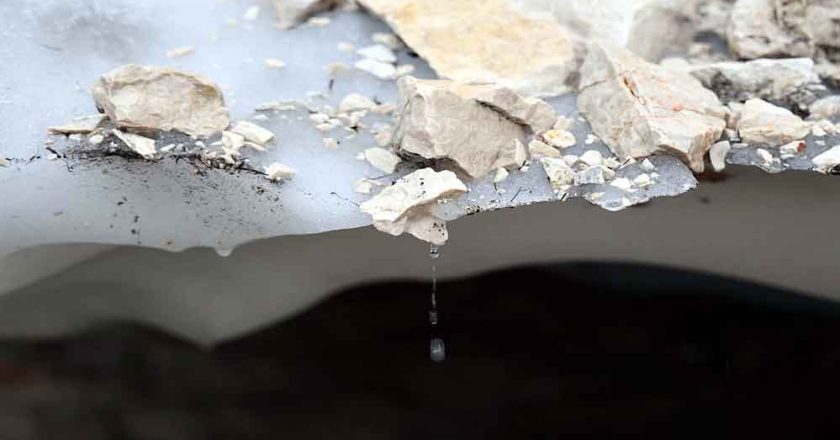 स्लोवेनिया का आखिरी ग्लेशियर भी खतरे में, 80 साल में आधी रह गई बर्फ